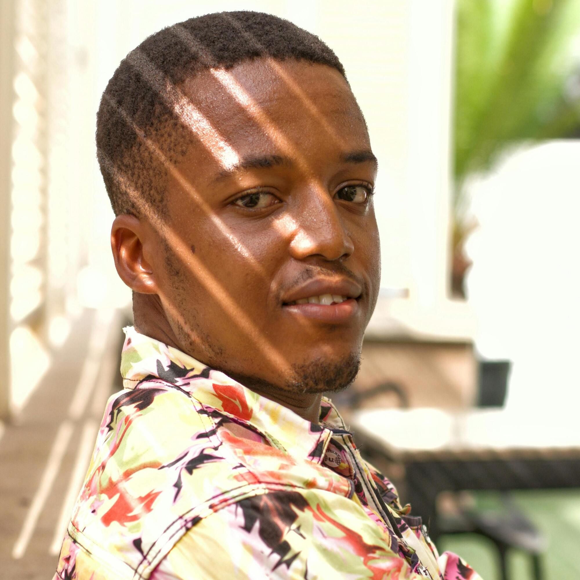 Vin Mabango