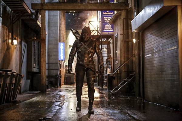 First Arrow Season 5 Stills Feature New Villain Prometheus
