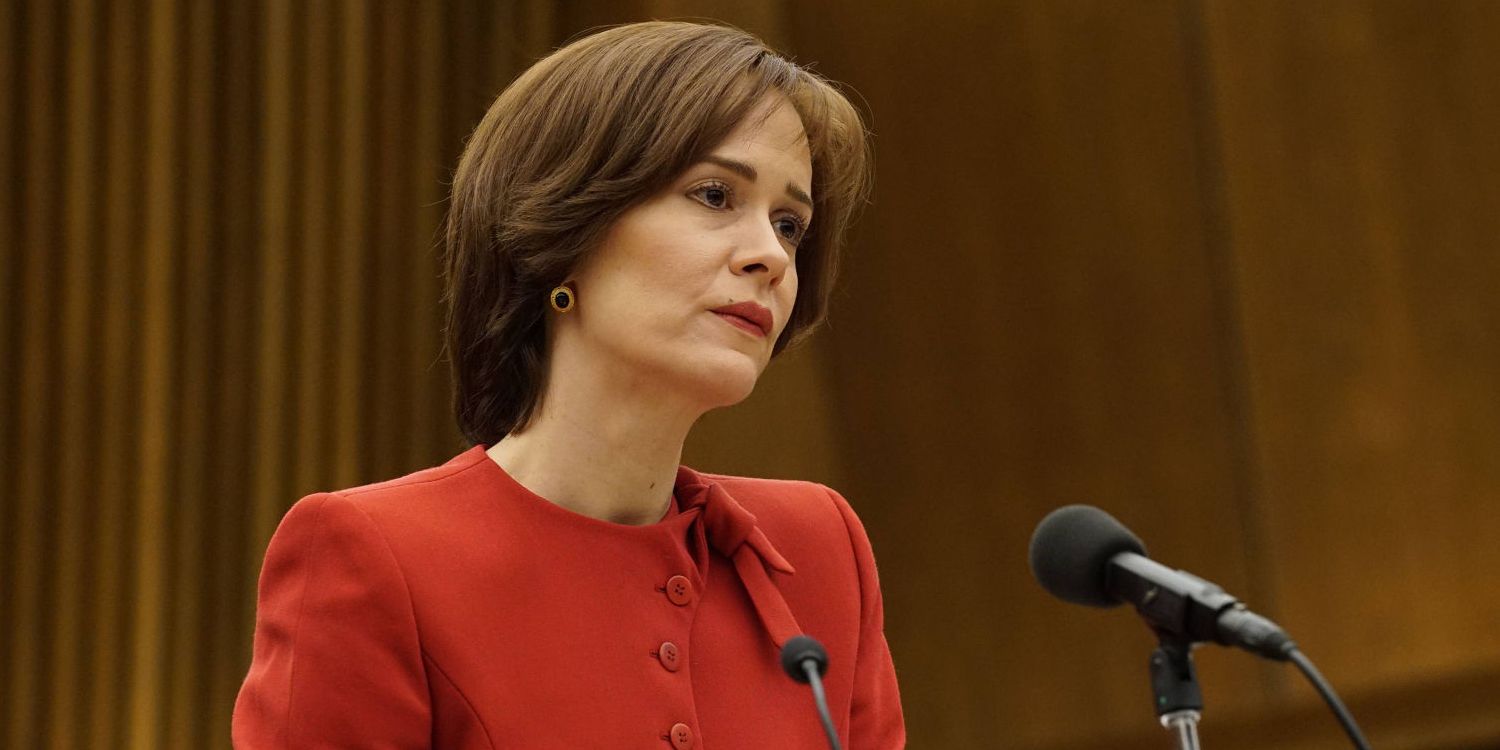 Sarah Paulson como Marcia Clark em American Crime Story