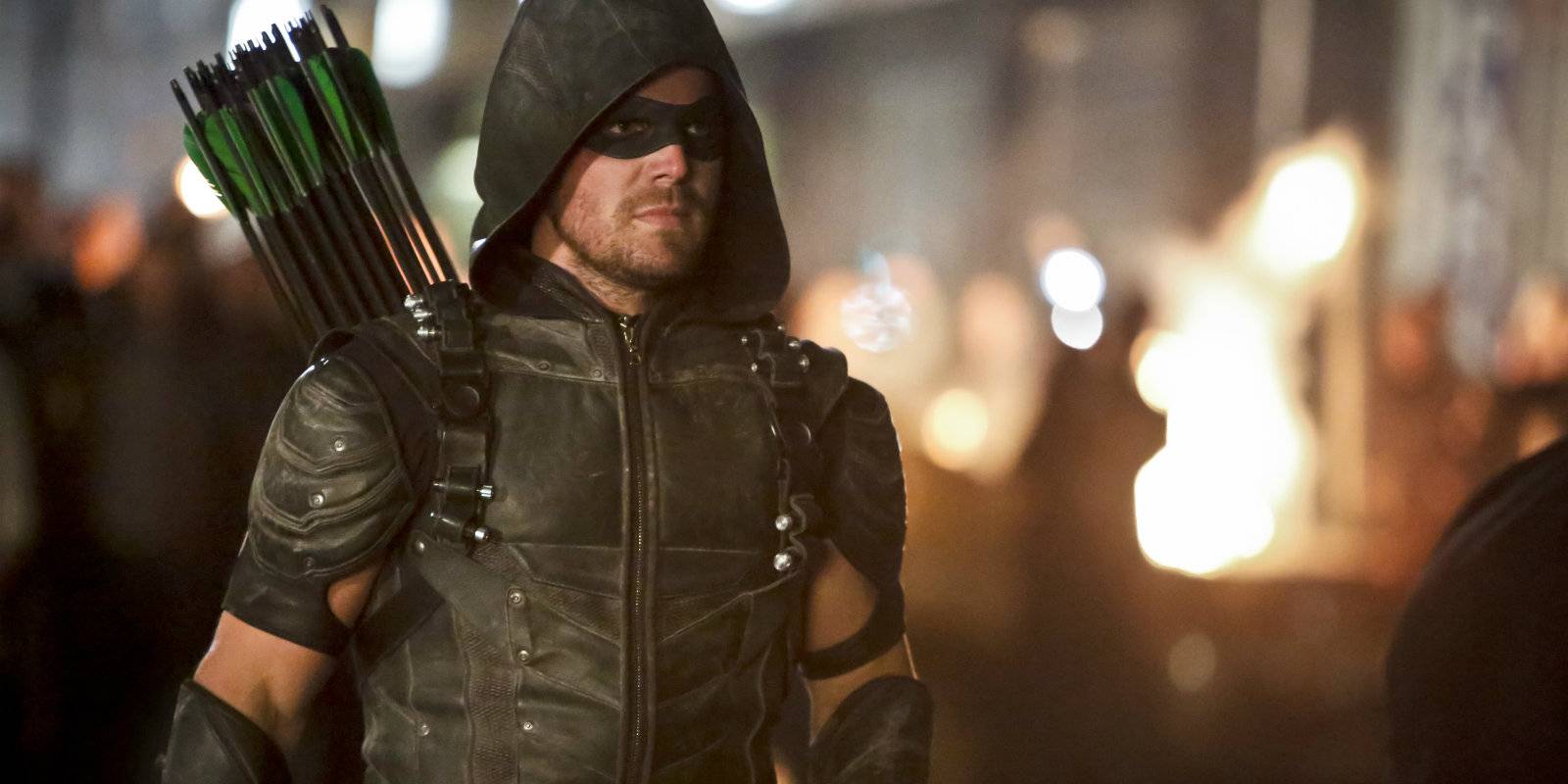 Arrow 'Kapiushon' Promo: Oliver Queen vs Prometheus