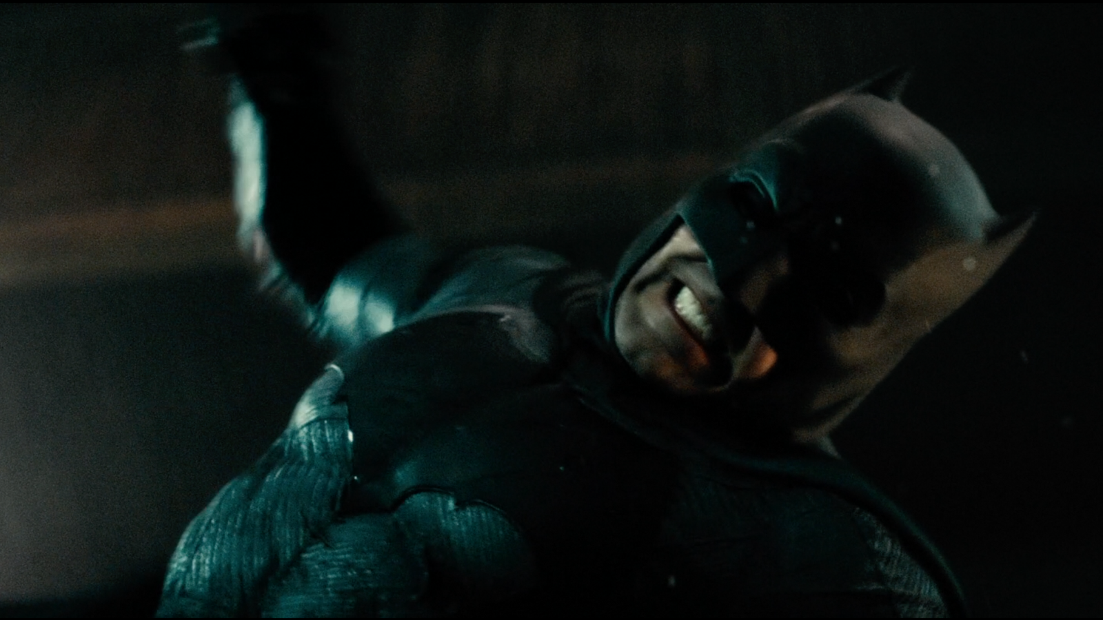 Batman Getting Defeated Justice League: Batman Fight Scene Teased by Zack Snyder