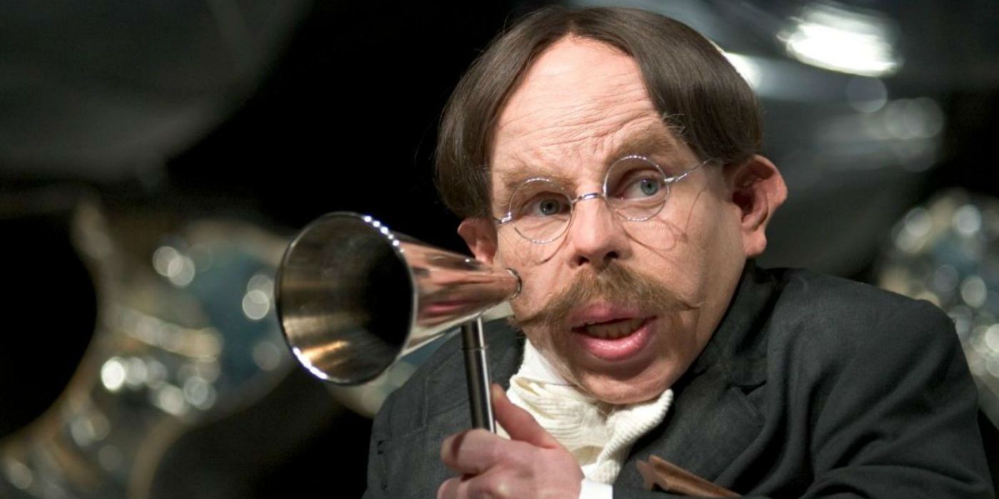 Warwick Davis torna come Flitwick nella serie HBO di Harry Potter: un ponte tra passato e futuro