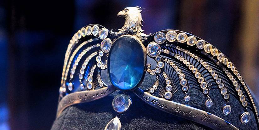 The Diadem of Rowena Ravenclaw sits in the Room of Requirement in Harry Potter &amp; The Deathly Hallows