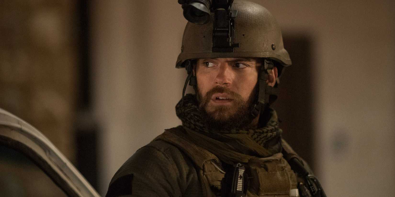 Henry Cavill em Sand Castle