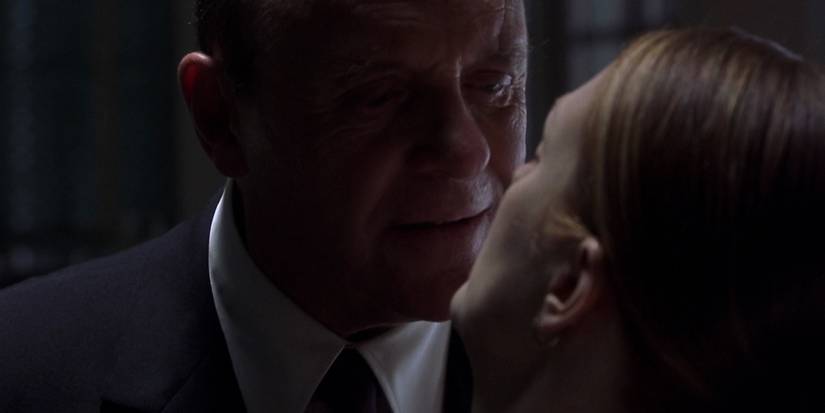 Anthony Hopkins e Julianne Moore no filme Hannibal.