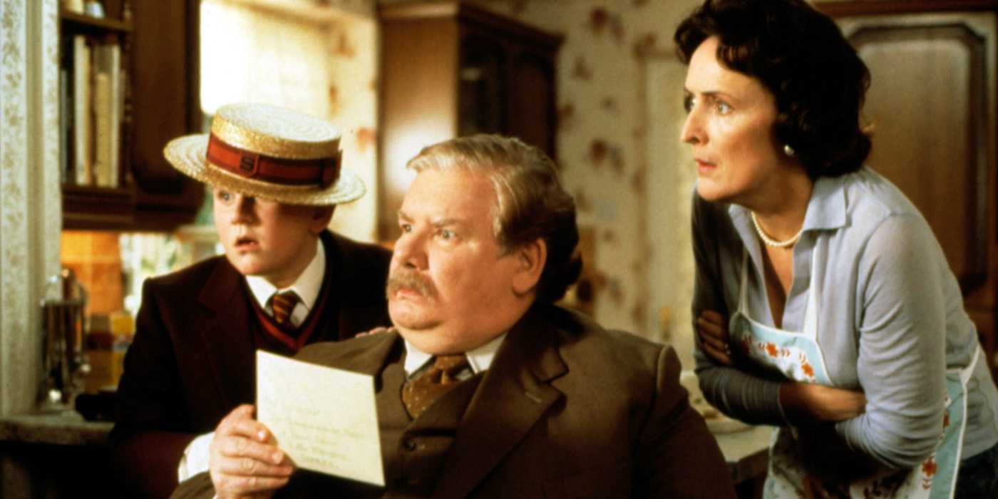 Dudley-Vernon-and-Petunia-Dursley-in-Harry-Potter-and-the-Sorcerers-Stone How Old The Harry Potter Cast Was Compared To Their Characters