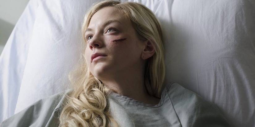 Emily Kinney as Beth Greene in The Walking Dead lying in a hospital bed
