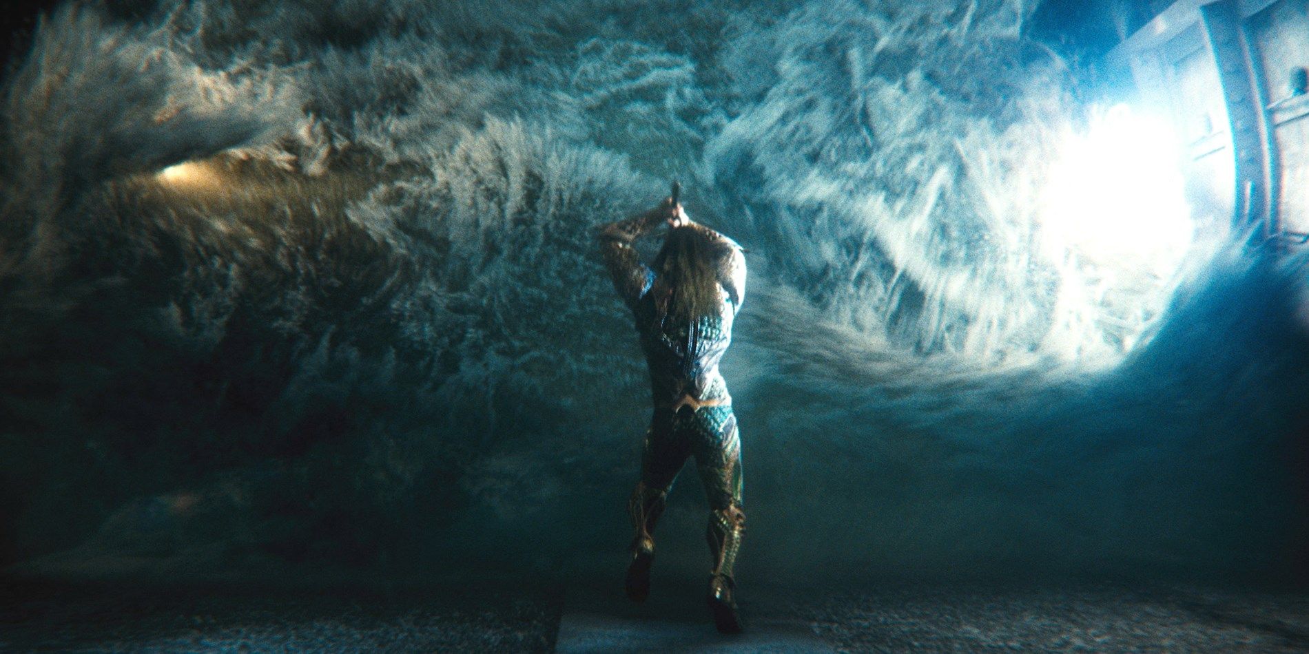Aquaman's Underwater Scenes Will Be 'Huge' | Screen Rant