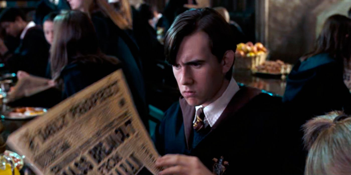 Neville lê um jornal em Harry Potter