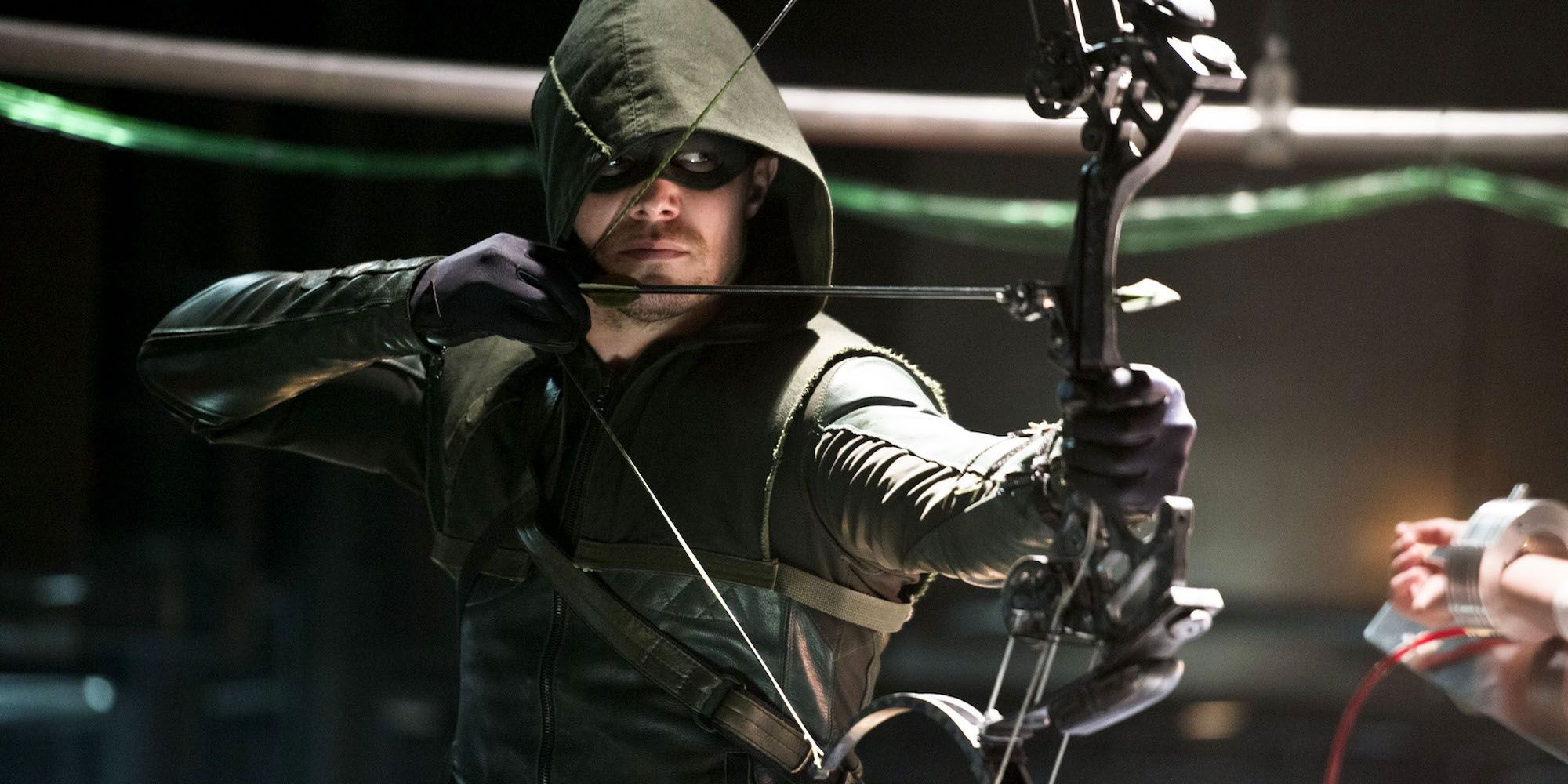 Arrow Oliver Will Team with Unexpected Allies to Battle Prometheus