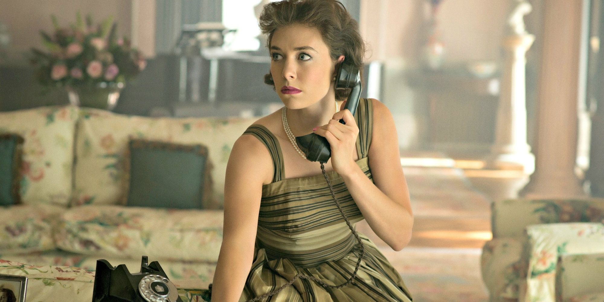 An image of Vanessa Kirby on the phone in The Crown