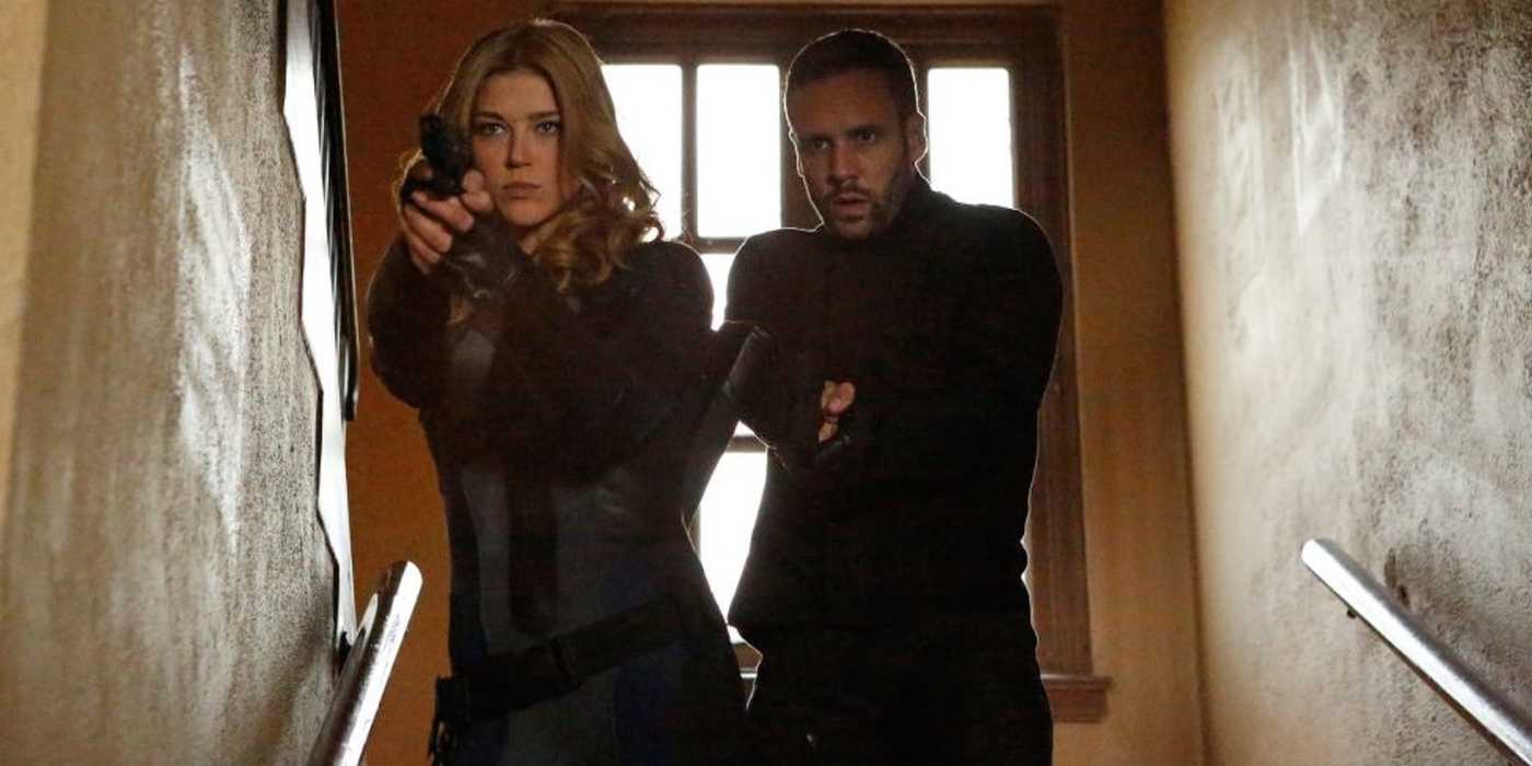 Bobbi and Hunter in Agents of Shield