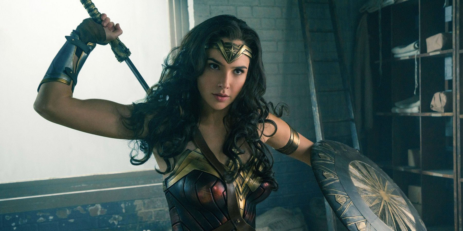 Gal Gadot Says Justice League Isnt A Wonder Woman Movie
