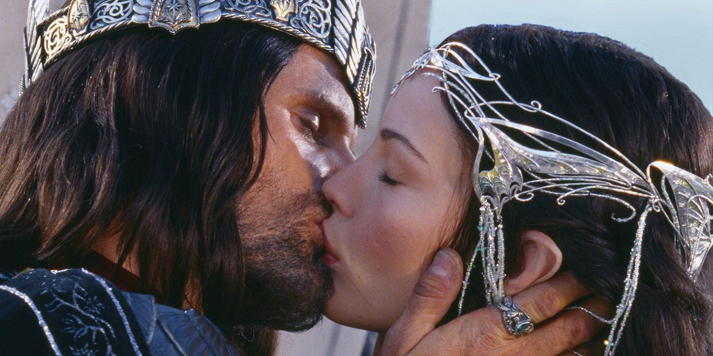 Arwen e Aragorn se beijam em O Senhor dos Anéis