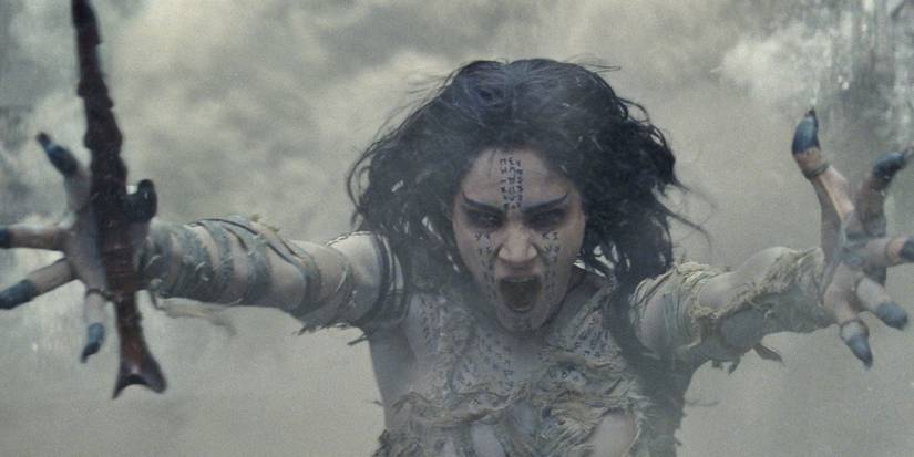 Sofia Boutella screaming in The Mummy
