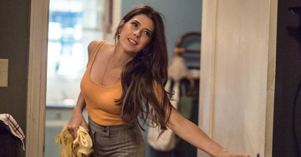 https://static0.srcdn.com/wordpress/wp-content/uploads/2017/06/Marisa-Tomei-as-Aunt-May-in-Spider-Man-Homecoming.jpg?q=50&amp;fit=crop&amp;w=960&amp;h=500