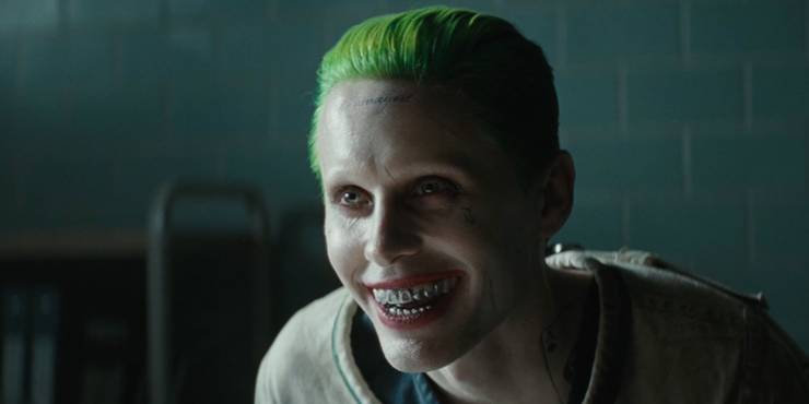 9 DC Actors Who Nailed The Look In Movies (& 8 Who Look Nothing Like Their Characters) 23 Jared Leto as the Joker in Suicide Squad.jpg?q=50&fit=crop&w=740&h=370&dpr=1