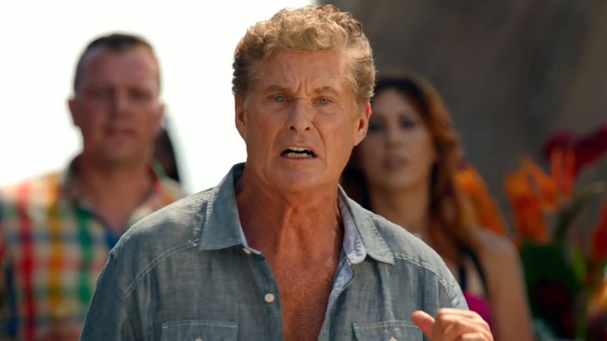 David Hasselhoff is back on the beach with The Rock for this awesome  preview of the Baywatch reboot, image size:1200x675