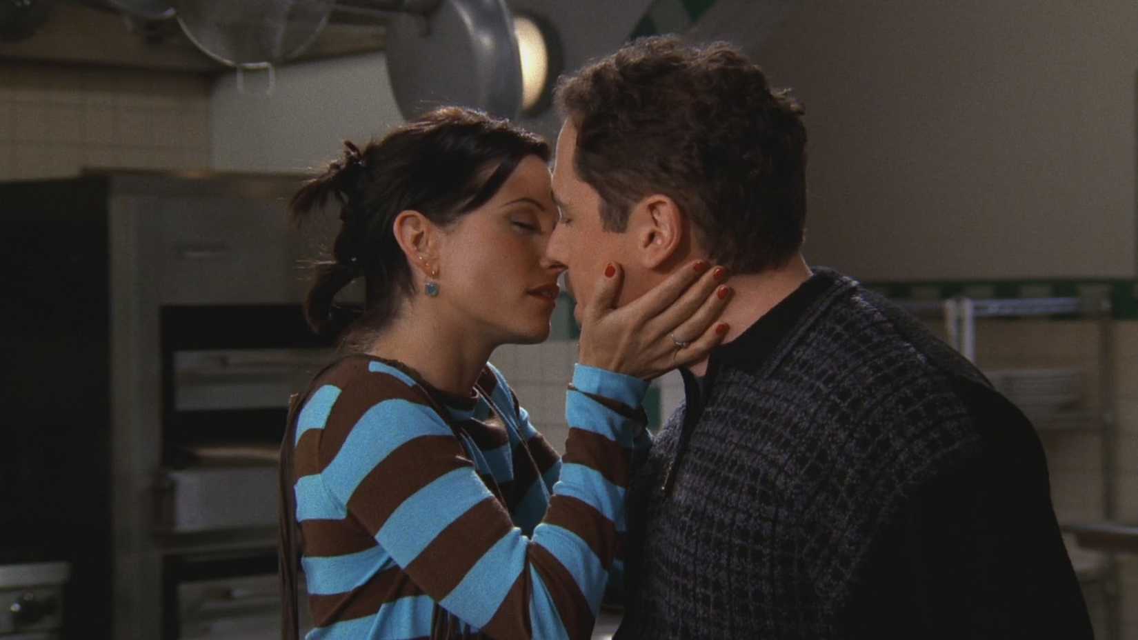 Monica e Pete em Friends.
