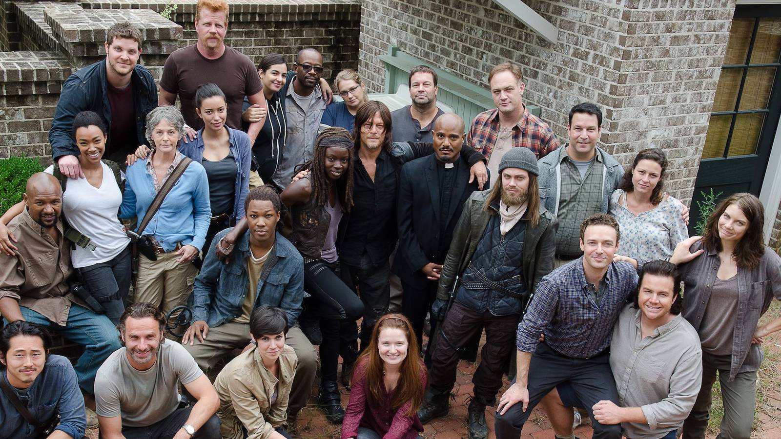 Walking Dead Cast Reflects On 100 Episodes