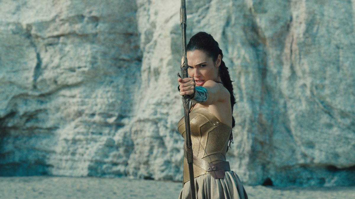 Gal Gadot Shares Wild Story About Accidentally Cutting Her Finger