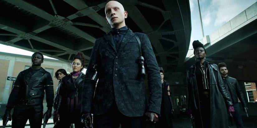 Victor Zsasz and his group in Gotham