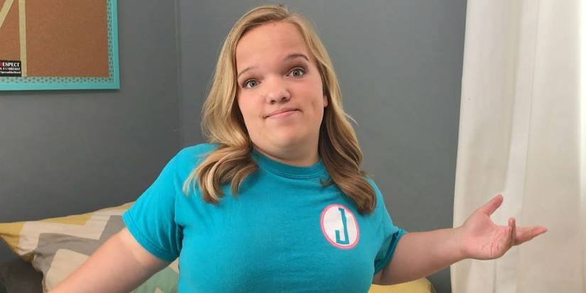 7 Little Johnstons - Elizabeth