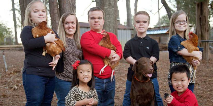 7 Little Johnstons family photo