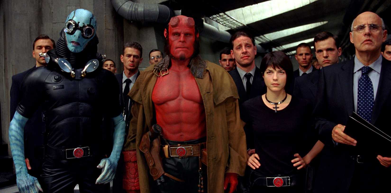 /wordpress/wp-content/uploads/2018/01/hellboy-ii-the-golden-army-movie-image-ron-perlman-as-hellboy-selma-blair-as-liz-l-e1516482123424.jpg