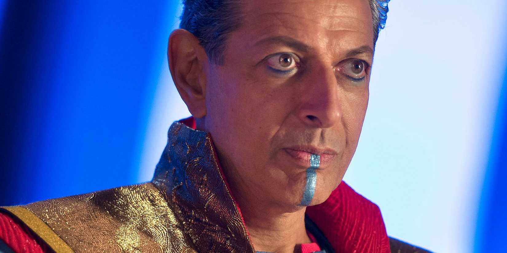Jeff Goldblum looks forwards as the Grandmaster in Thor Ragnarok