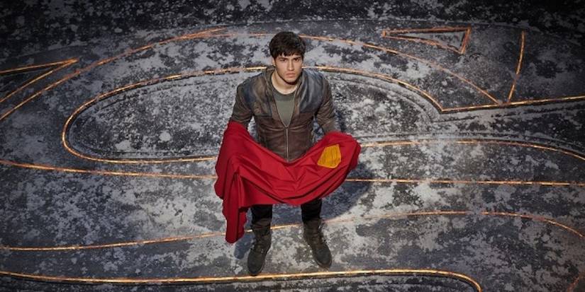 Seg El in Krypton with Superman Cape Cropped