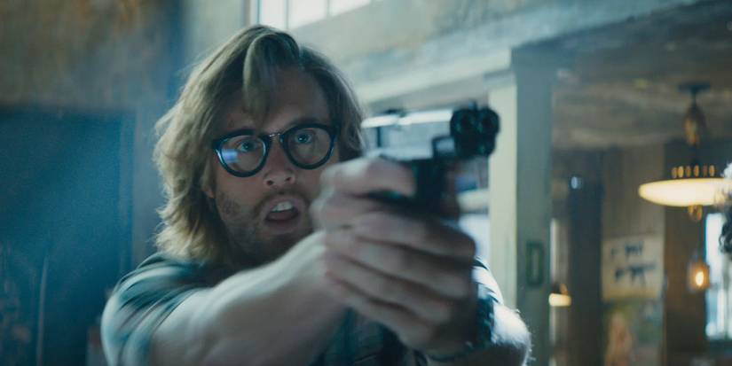 Weasel Actor Ryan Reynolds Confirms TJ Miller Is Not In X-Force