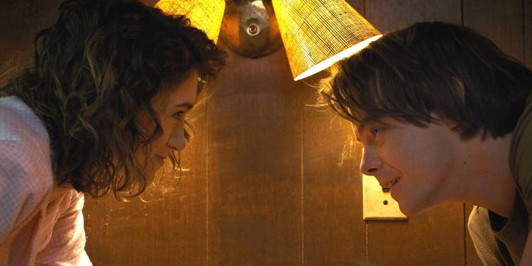 Jonathan and Nancy on Stranger Things