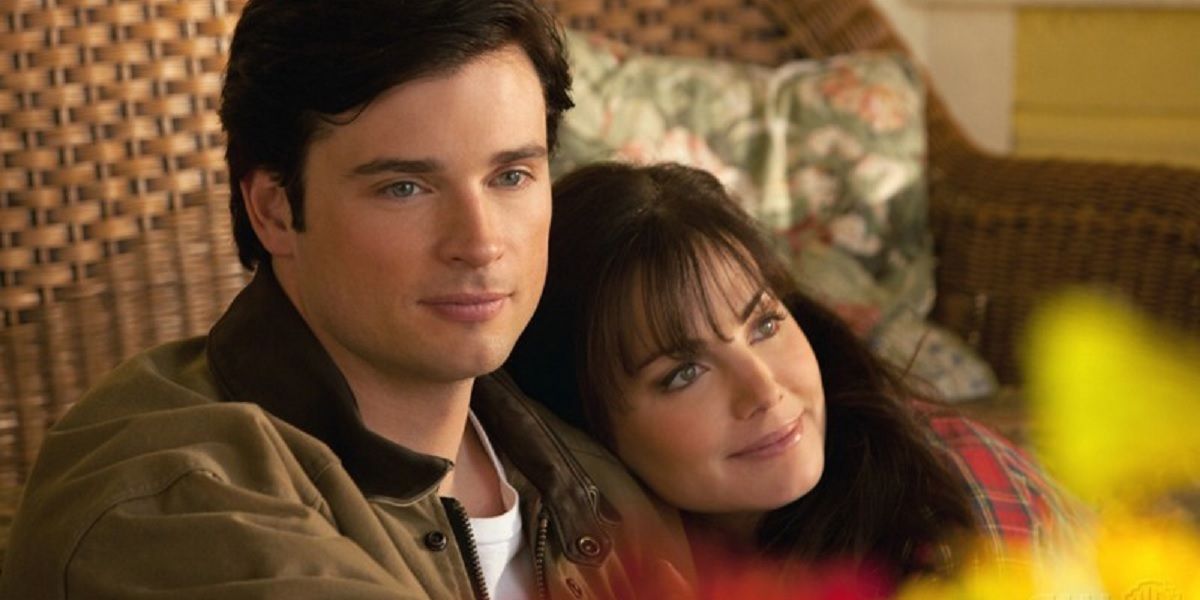 Tom Welling and Erica Durance as Clark Kent and Lois Lane in Smallville
