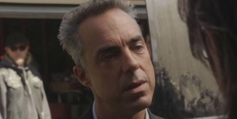 JImmy O (Titus Welliver) mocks Chibs (Tommy Flanagan) about his family in Sons Of Anarchy