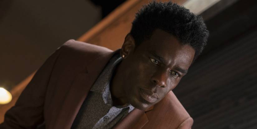 Бьюшмастер смотрит вдаль в "Льюке Кейдже".