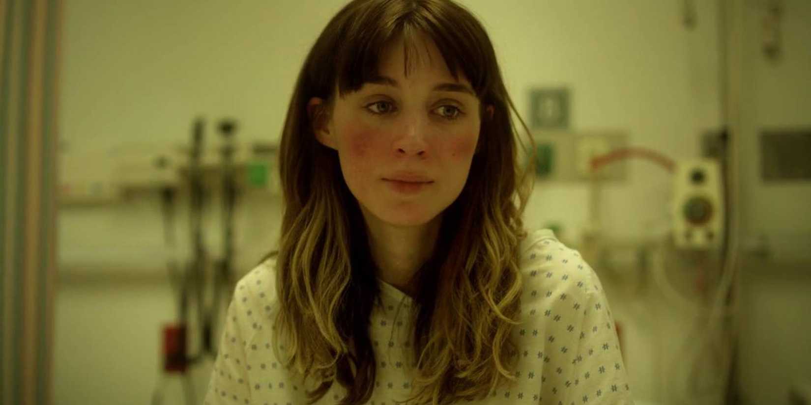 Rooney Mara in the hospital in Side Effects