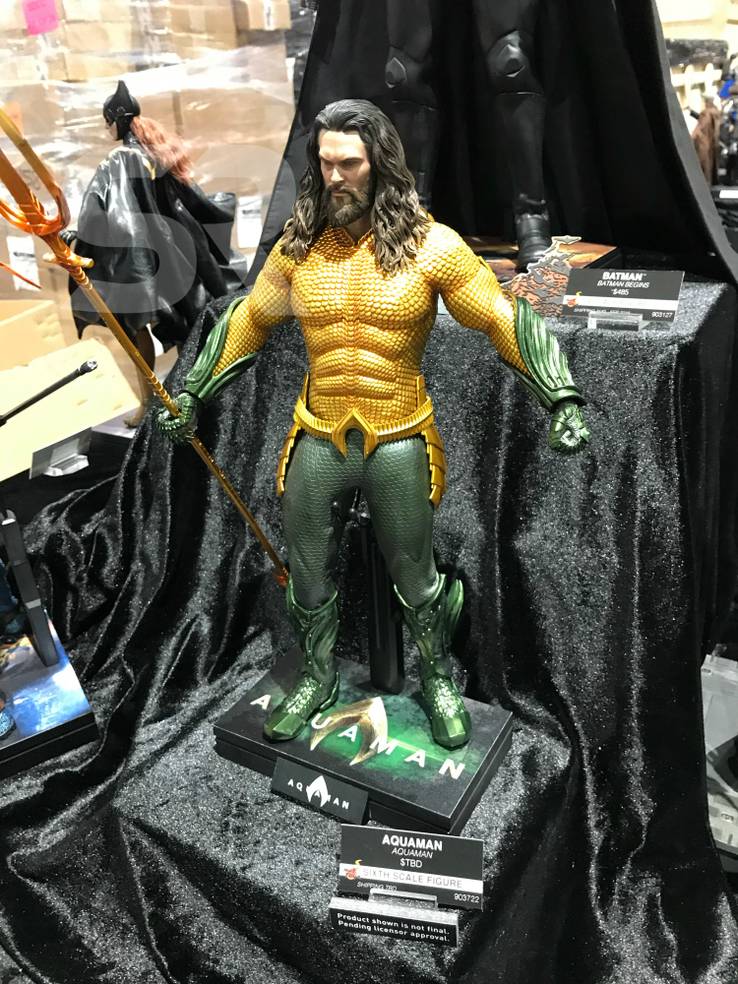 Aquaman de James Wan (2018) Avec Jason Momoa  - Page 12 Aquaman-Sideshow-Collectible-Figure-Classic-Costume-and-Trident-SR