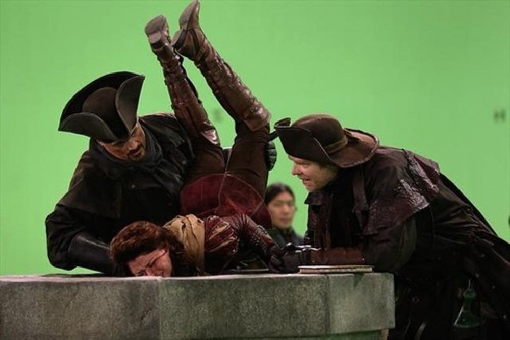 Once Upon A Time 28 BehindTheScenes Photos That Completely Change Everything