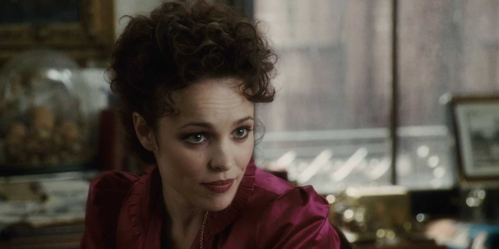Rachel McAdams in Sherlock Holmes