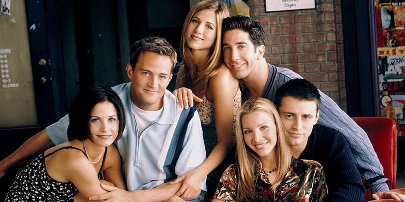 15 Sitcoms That Became Massive Hits (And 15 That Completely Flopped)