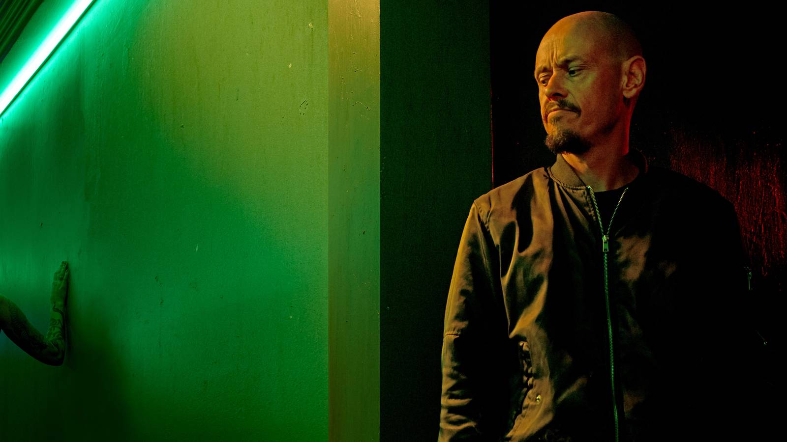 Mr. Inbetween Series Premiere Review