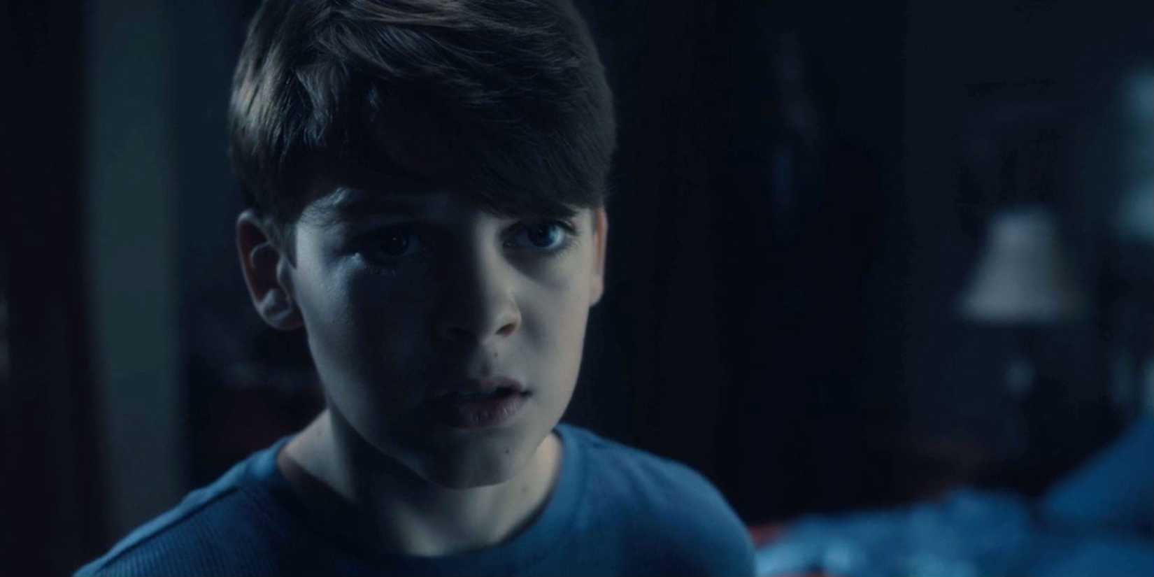 Haunting Hill House - Hidden Ghost behind Steven