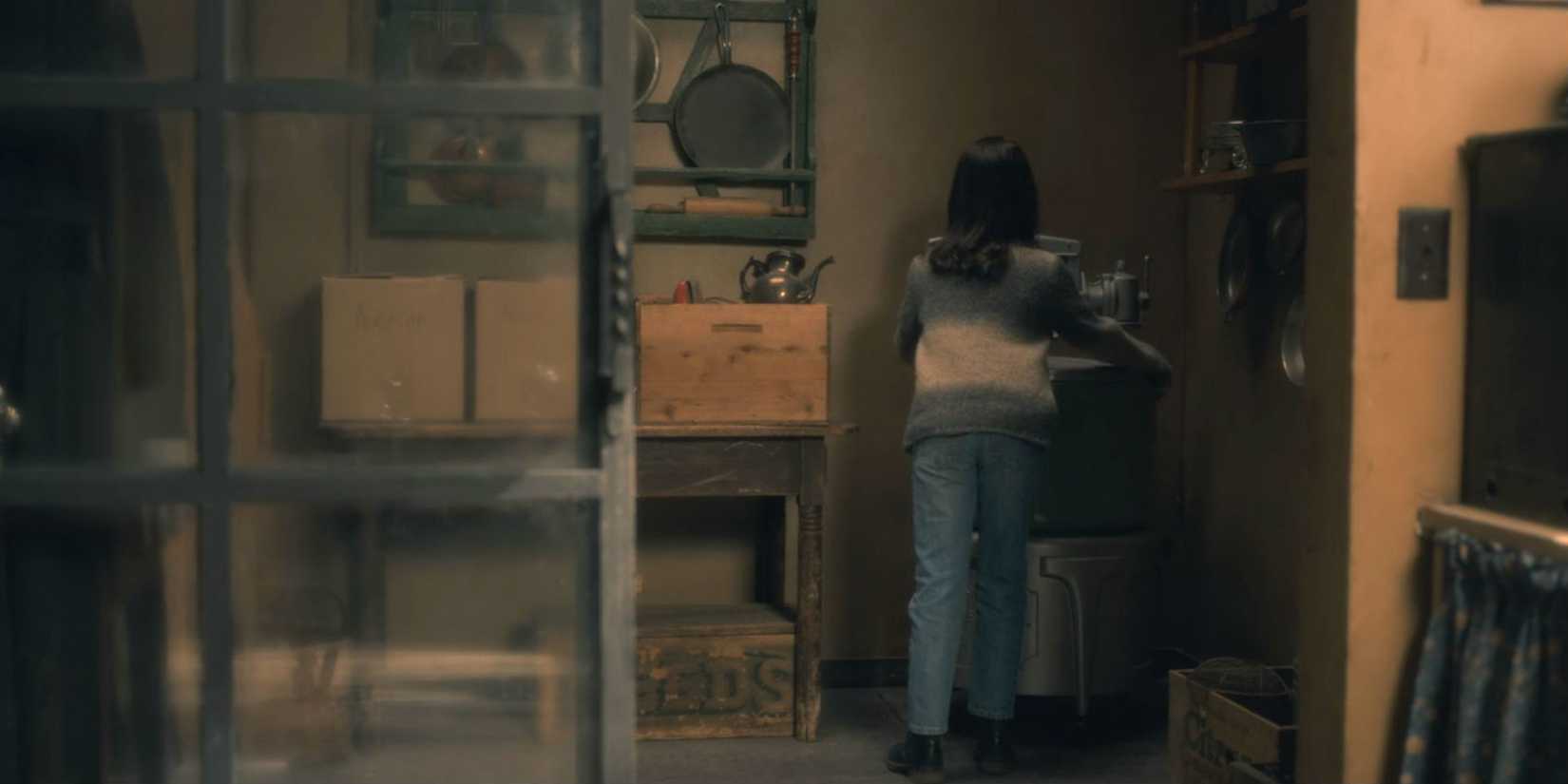 Haunting of Hill House - Hidden kitchen ghost