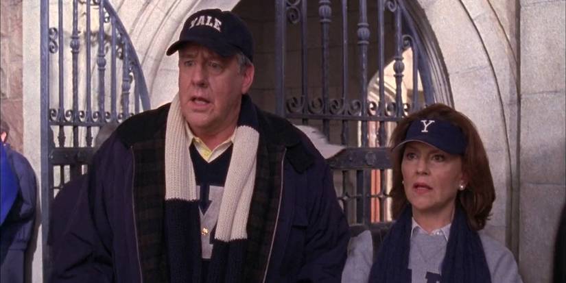 Richard e Emily em um jogo de futebol americano de Yale em Gilmore Girls