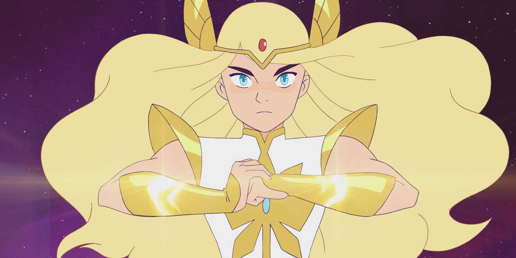 She-Ra clinches her fist in She-Ra and the Princess of Power
