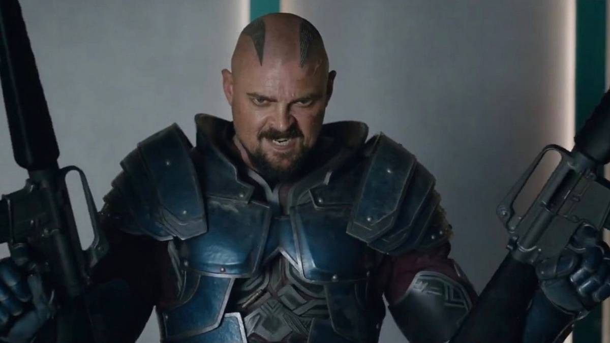 Thor: Ragnarok's Executioner Hilariously Lives Out His Greatest Dream