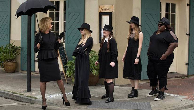 american horror story black dress 10 Hidden Details Behind The Costumes Of American Horror Story: Apocalypse
