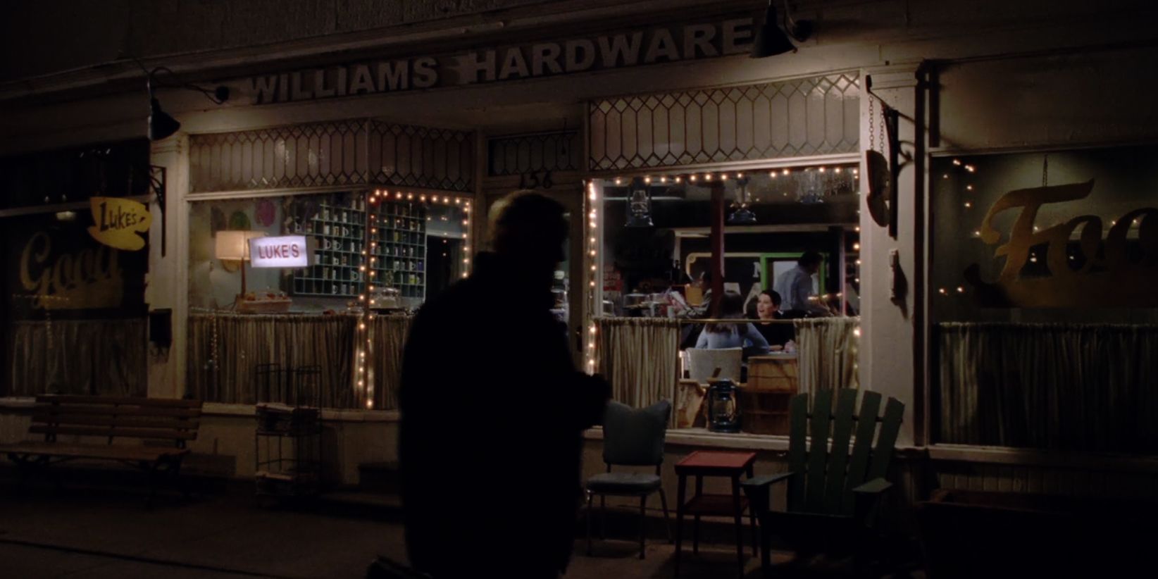Gilmore Girls 10 Most Memorable Scenes In Lukes Diner