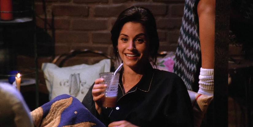 Friends: When Each Character Lived In Monica's Apartment (& Why)